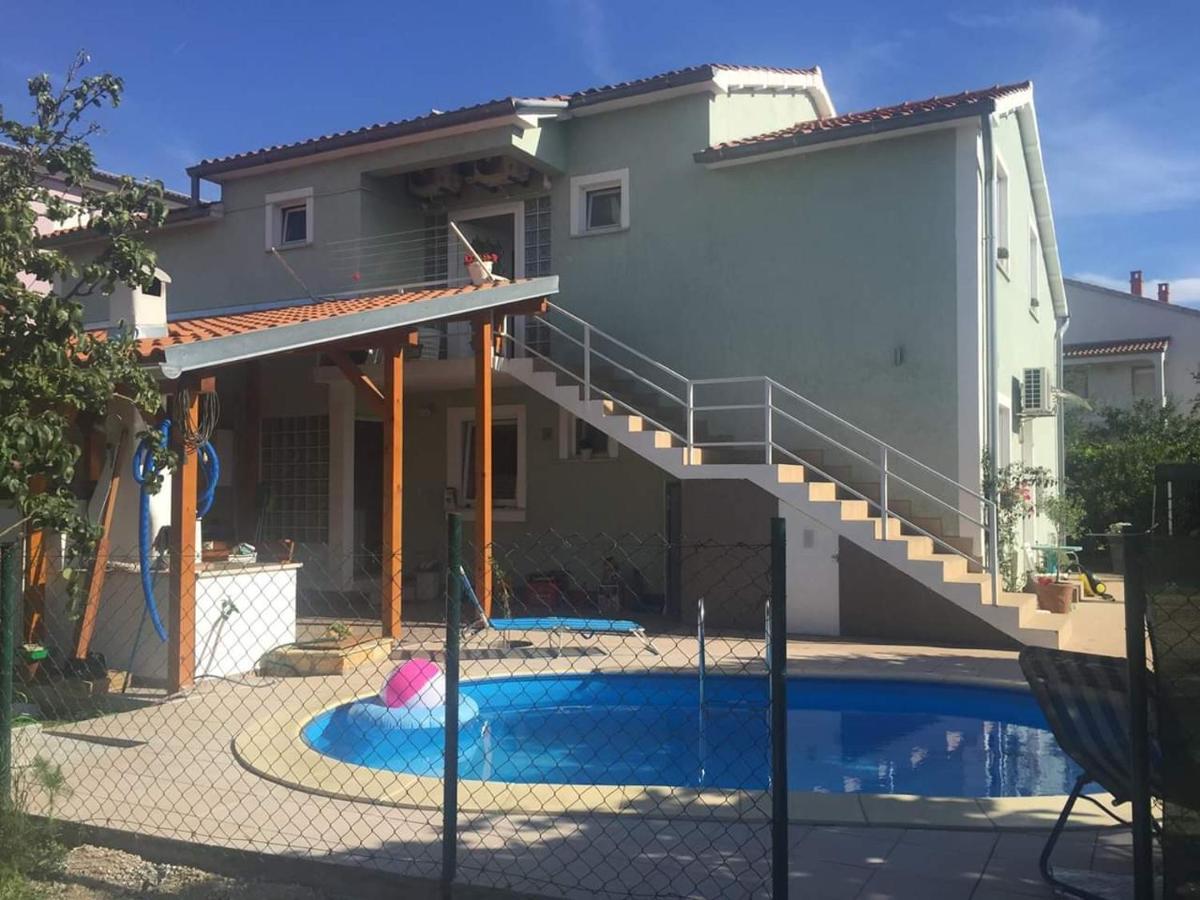 Chillout Apartments With Pool Patricia Fažana Eksteriør bilde